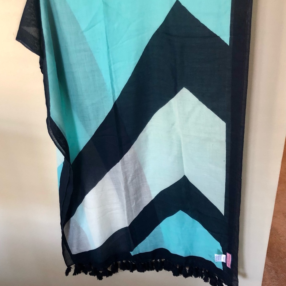 Vineyard Vines Navy & Teal Scarf